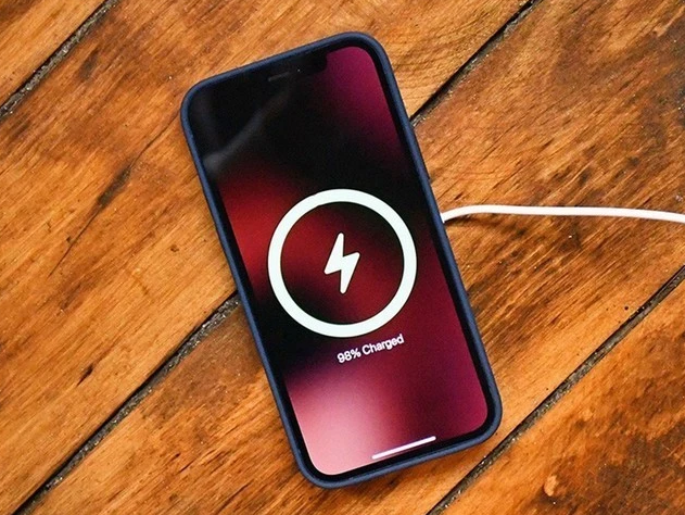 牡丹江苹果手机维修分享iPhone 12可以随便充电吗 